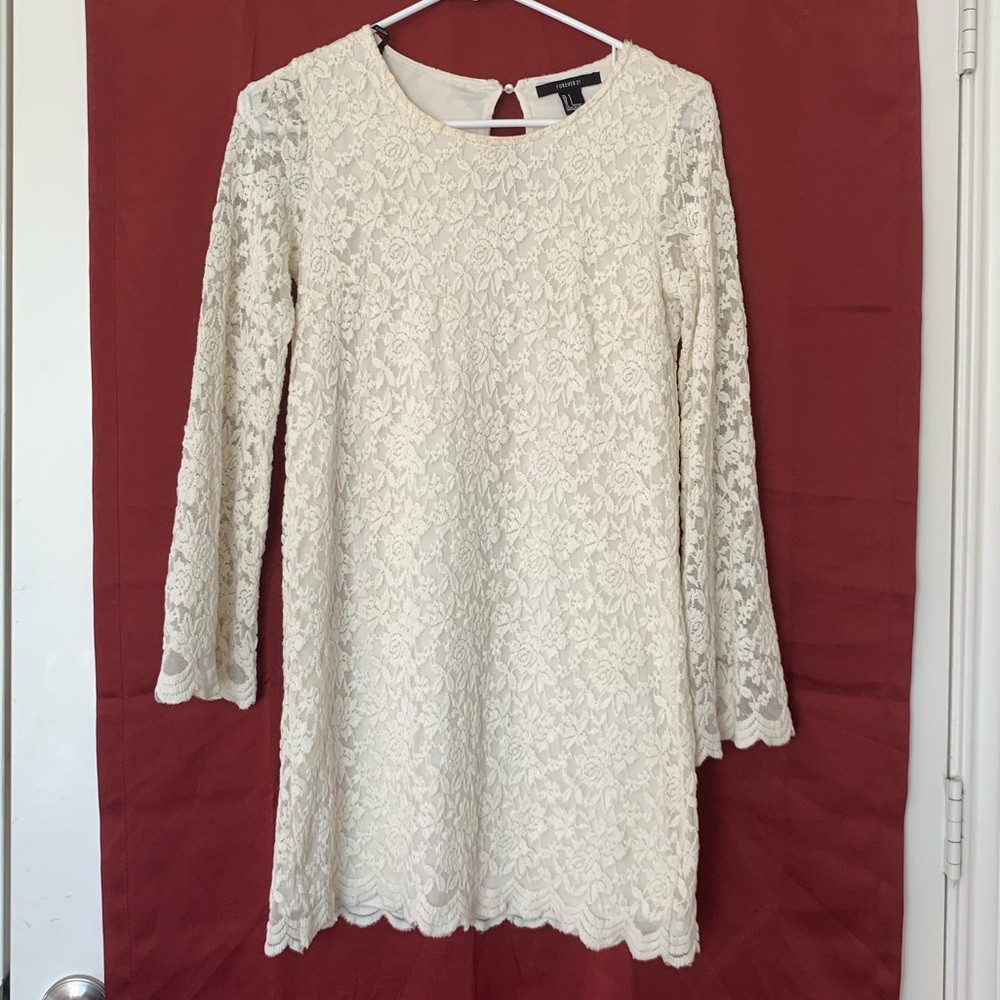 Sweet off white Lacey dress!